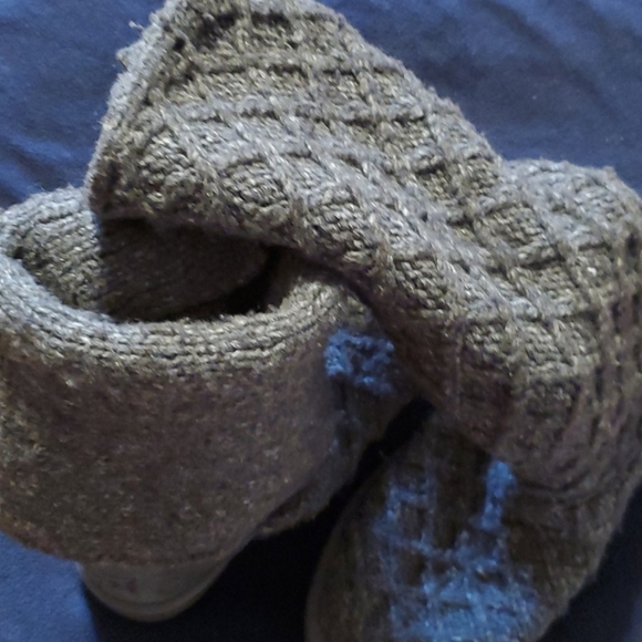 Boots - Picture 3 of 4